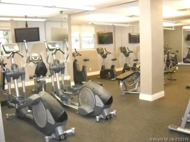 Building Photo - 3801 S Ocean Dr