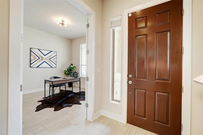 Building Photo - 1603 Arcilla St