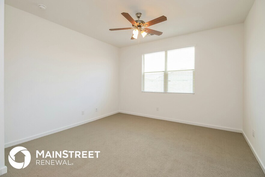 Building Photo - 4355 E Gallop Trail