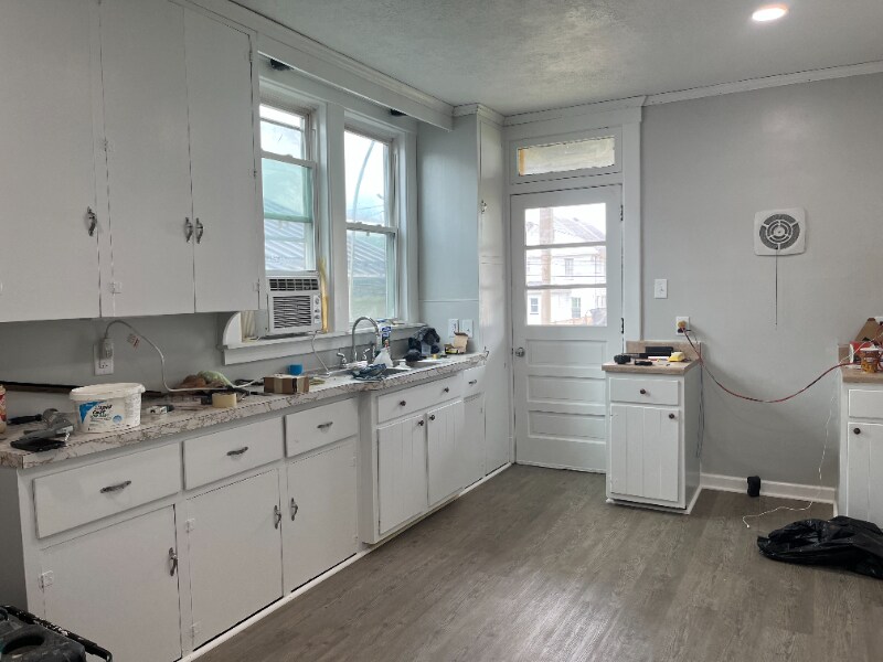 Building Photo - 103 N 7th St