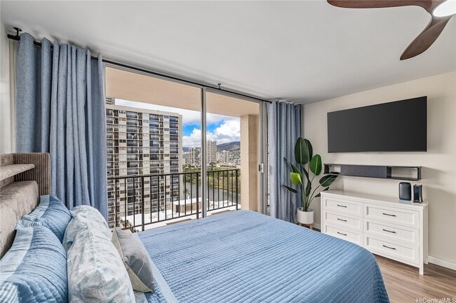 Building Photo - 2345 Ala Wai Blvd
