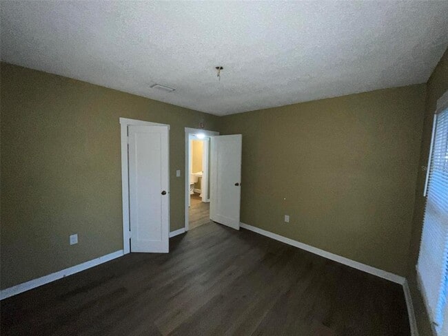 Building Photo - 2013 Oceanview Pl