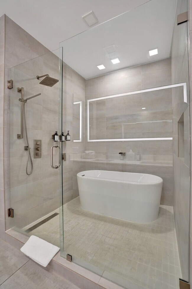 Building Photo - 1220 17th St