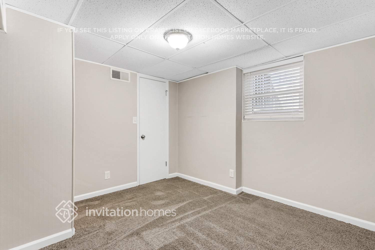 Building Photo - 3782 Lake Dr SE