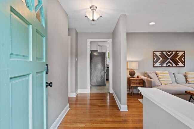 Building Photo - 10228 Ashburn Rd