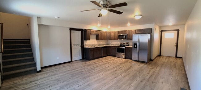 Building Photo - 1303 Westwood Cir