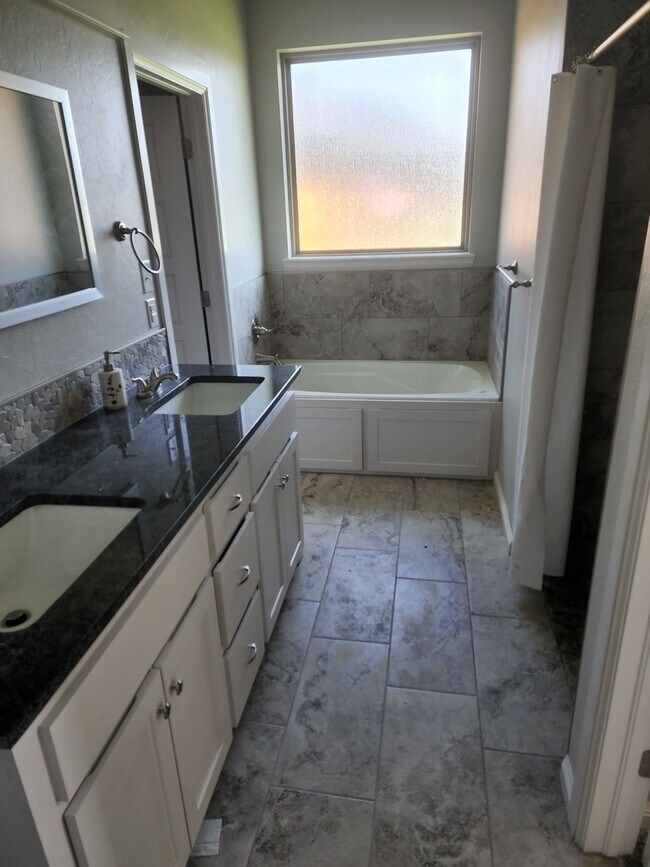 Building Photo - 202 Northwest Granite Avenue