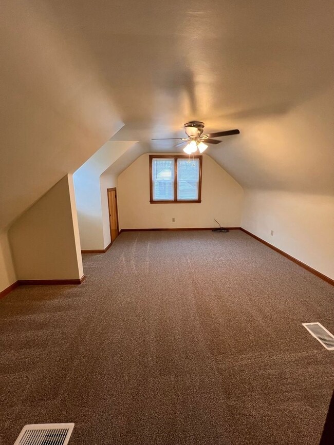Building Photo - 154 S Kimberly