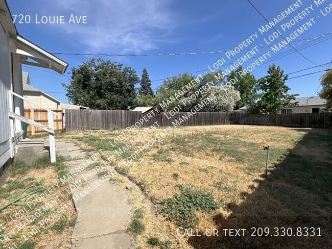 Building Photo - 720 Louie Ave