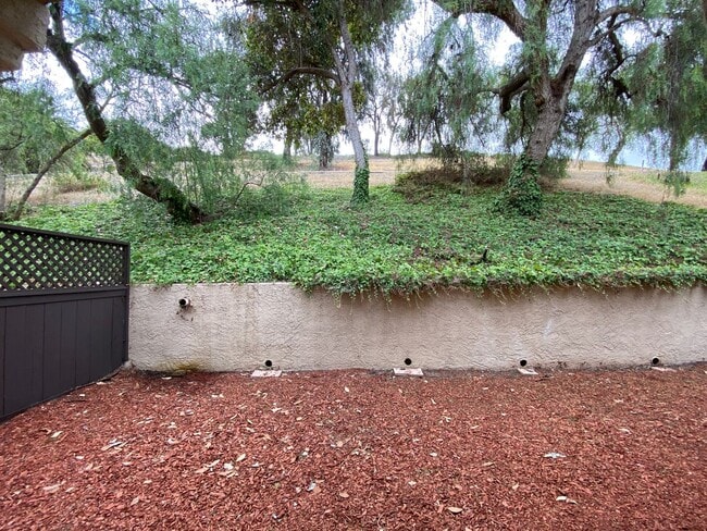 Building Photo - *Special Offer* Beautifully Renovated 1-Be...