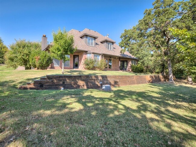 Building Photo - 8900 Belcaro Dr