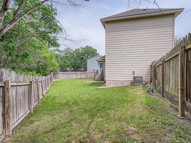 Building Photo - 6102 Reicher Dr