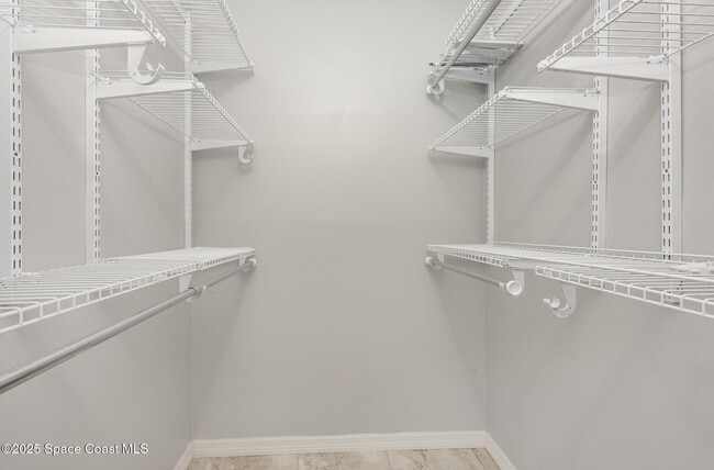 Building Photo - 2935 Thrush Dr