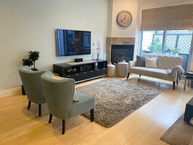 Building Photo - 525 Gough St