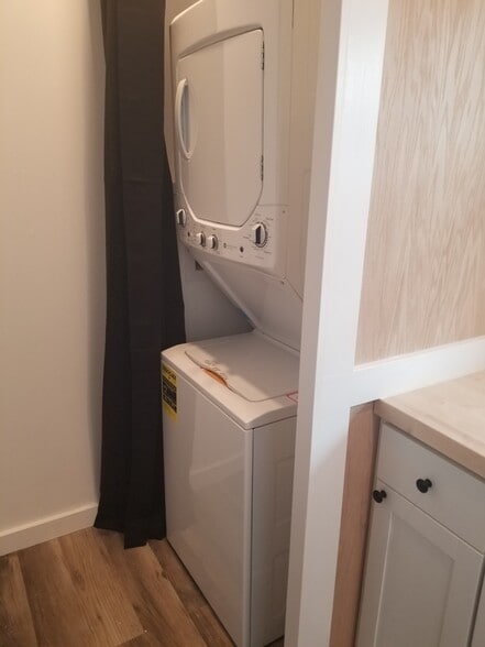Washer/Dryer Unit - 6A Marlyn Dr