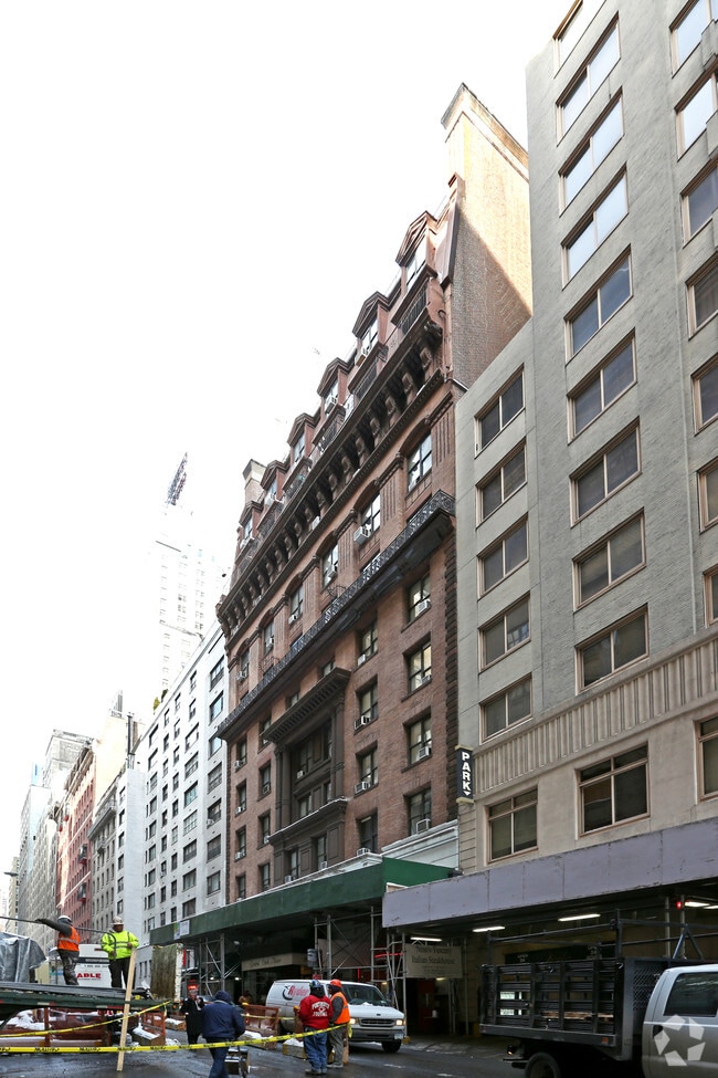 Building Photo - Central Park Mews