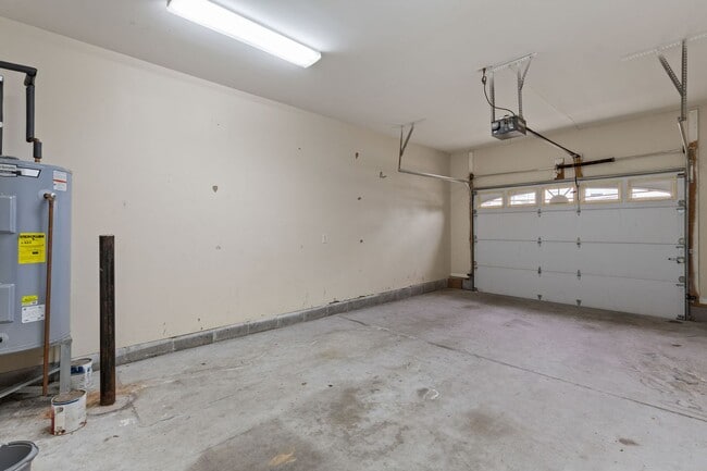 Building Photo - Beautiful 3-Bedroom Condo in Norfolk.