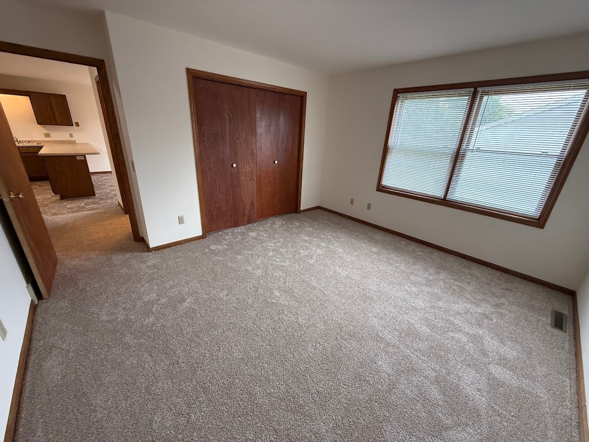 Building Photo - 1627 Rustic Dr