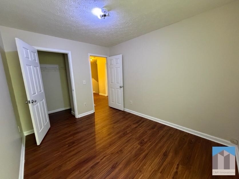 Building Photo - 5196 Tew Ln SW