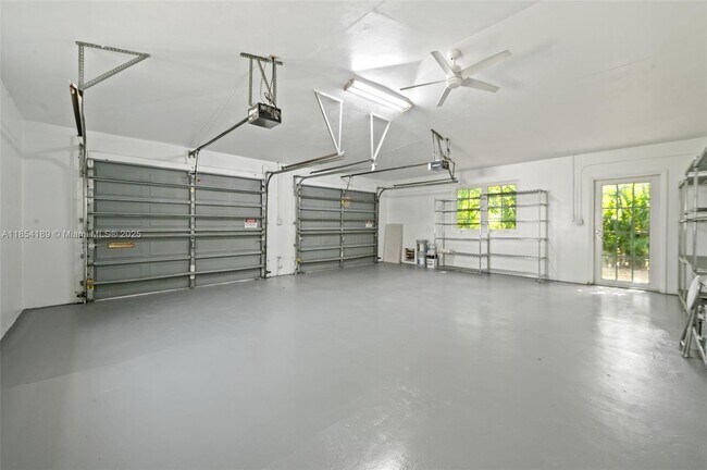 Building Photo - 4114 Santa Maria St