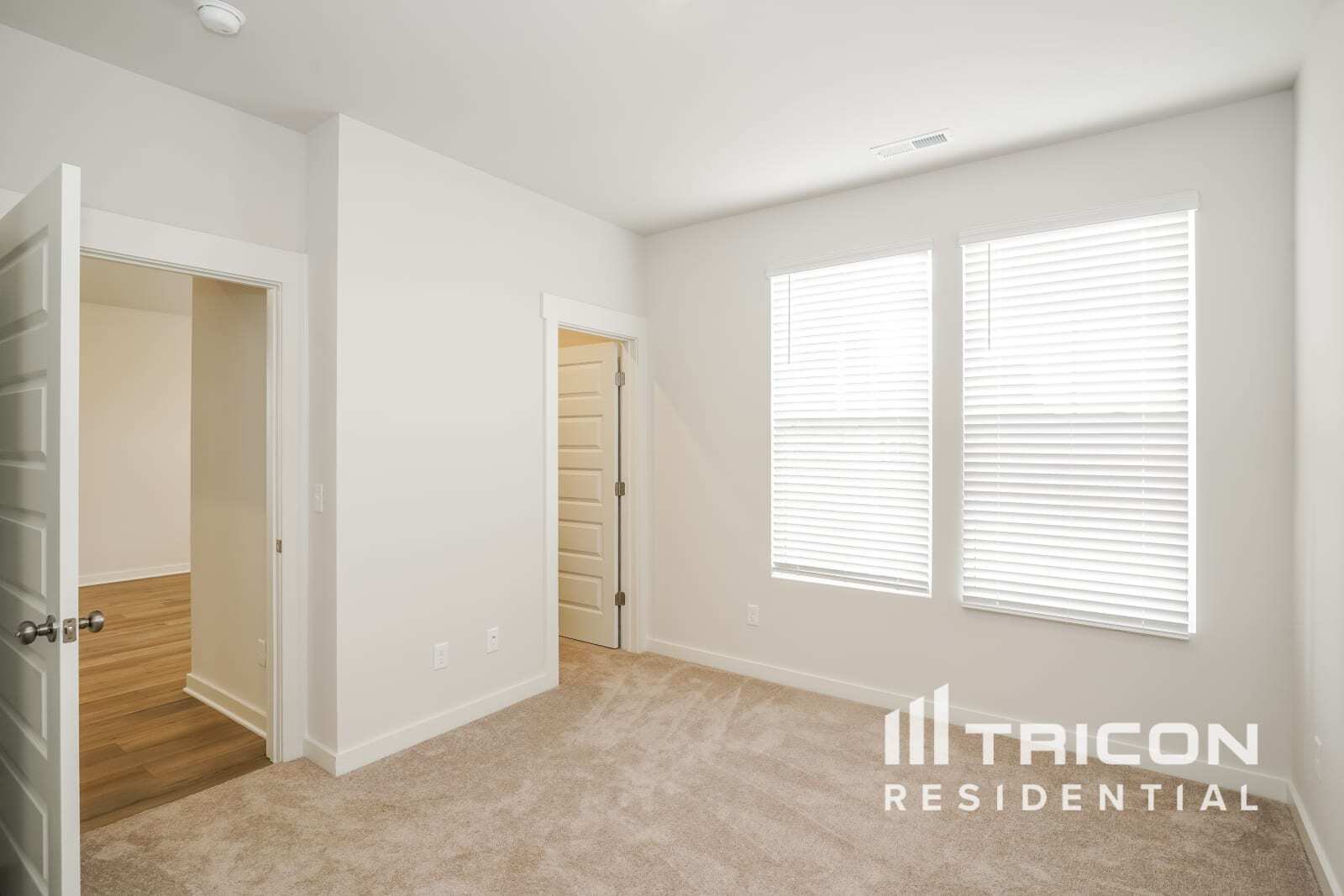 Building Photo - 6405 Lake Run Ct