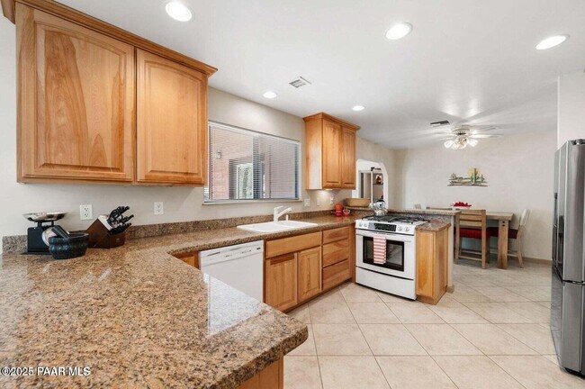 Building Photo - 1480 Cougar Trail