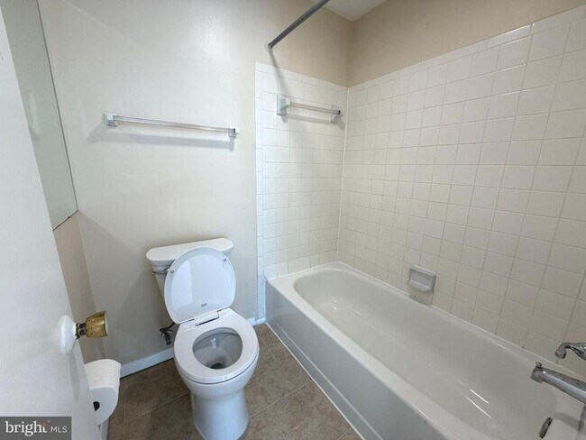 Building Photo - 18131 Chalet Dr