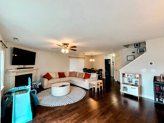 Building Photo - **** Application pending ****