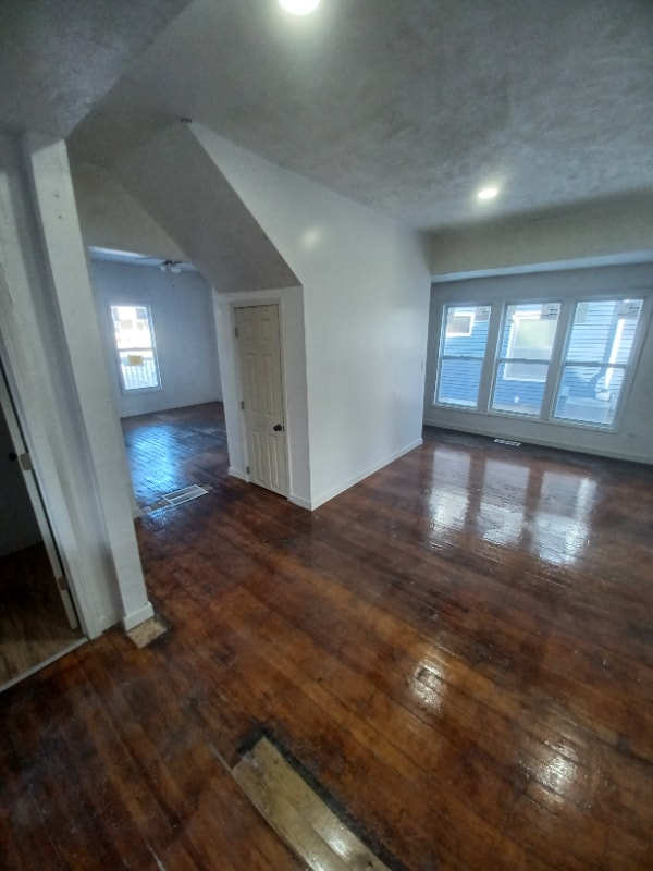 Building Photo - 4427 Madison Ave