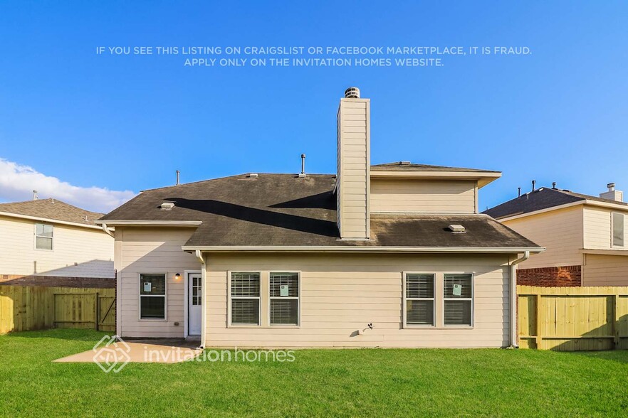Building Photo - 21402 Mission Falls Dr