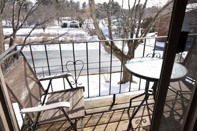 Building Photo - 3 Fairfax Ave