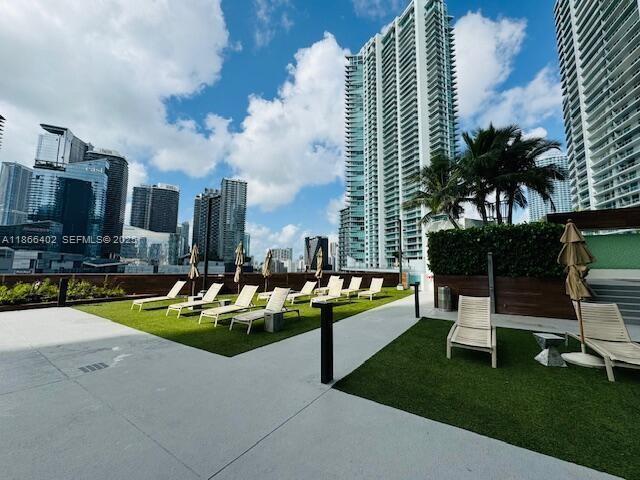 Building Photo - 350 S Miami Ave