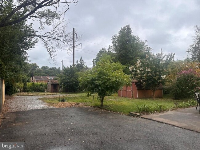 Building Photo - 2720 Haverford Rd