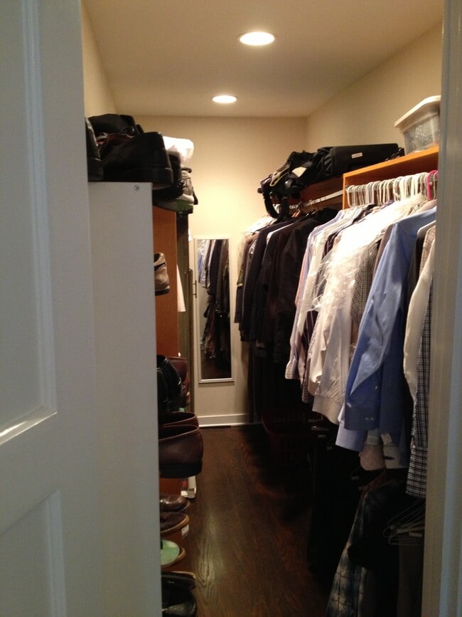 Master Walk-In Closet - 10337 Northvale Rd