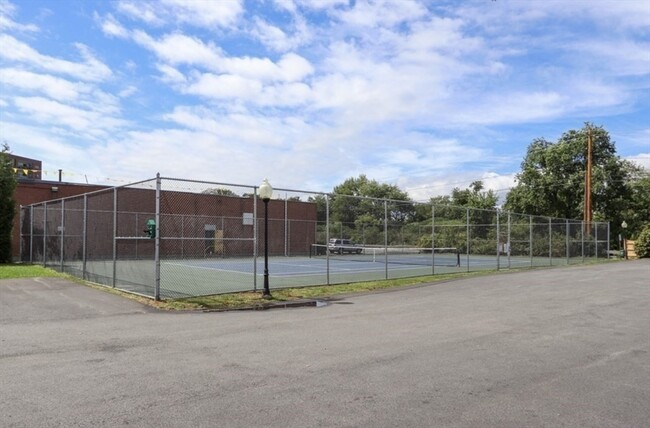 Building Photo - 166 Quincy Shore Dr