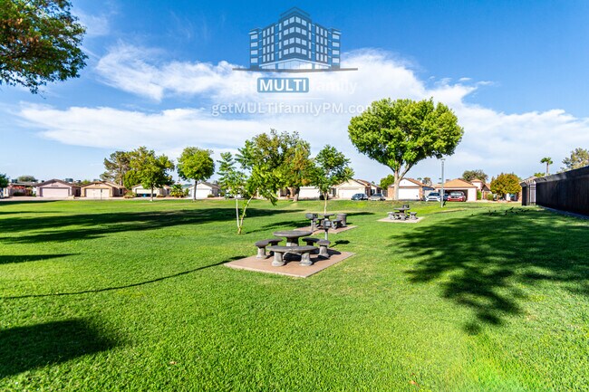 Building Photo - 18818 N 34th Dr