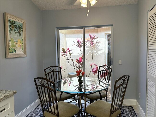 Building Photo - 5906 Doral Dr