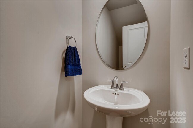 Building Photo - 3113 Treyson Dr