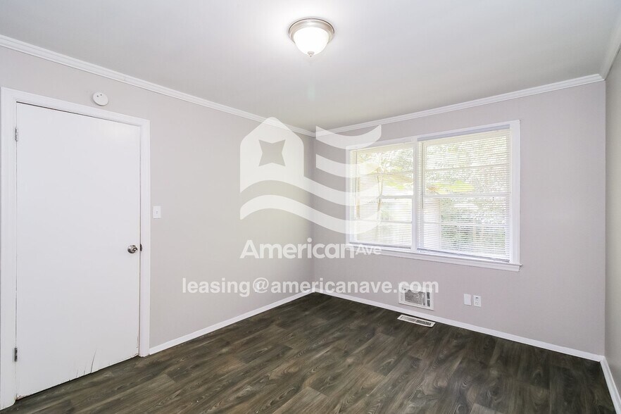 Building Photo - 688 Old Lundy Rd