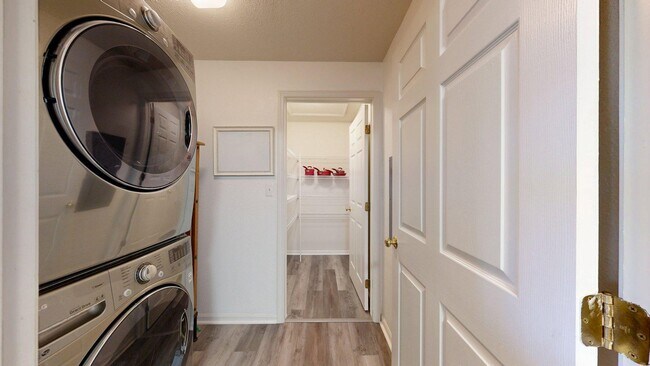 Building Photo - 1265 Millbrook Trail