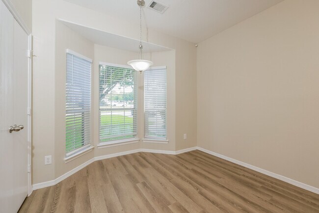 Building Photo - 2221 Nicholas Crossing
