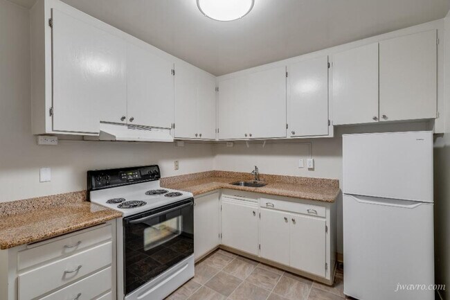 Building Photo - 1930 Franklin St