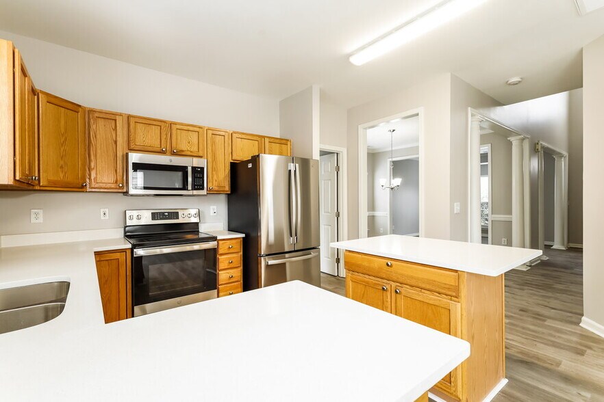 Building Photo - 12827 Winget Rd