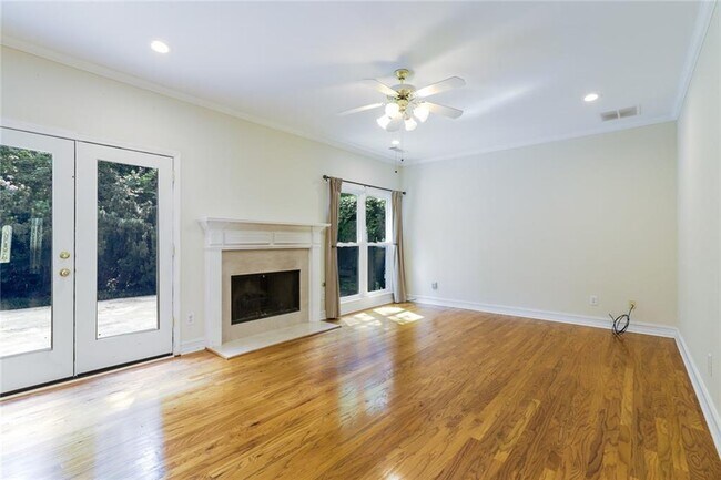 Building Photo - 1167 Druid Walk