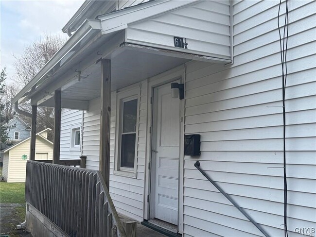 Building Photo - 61 Seneca St