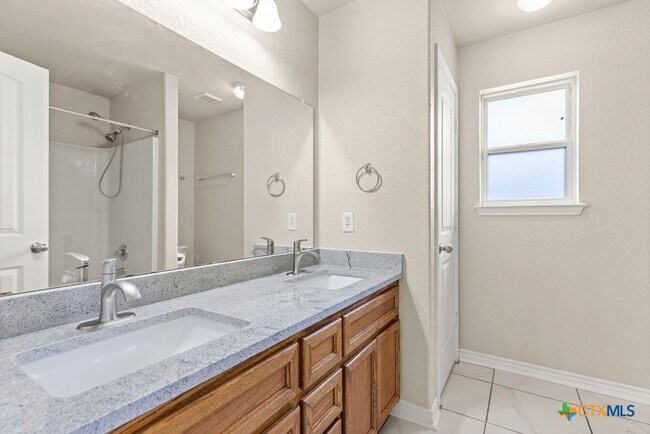 Building Photo - 4703 Stonehaven Dr
