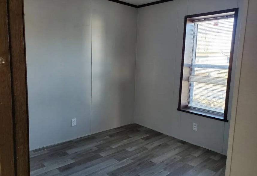 Building Photo - 6619 N Hampshire Dr