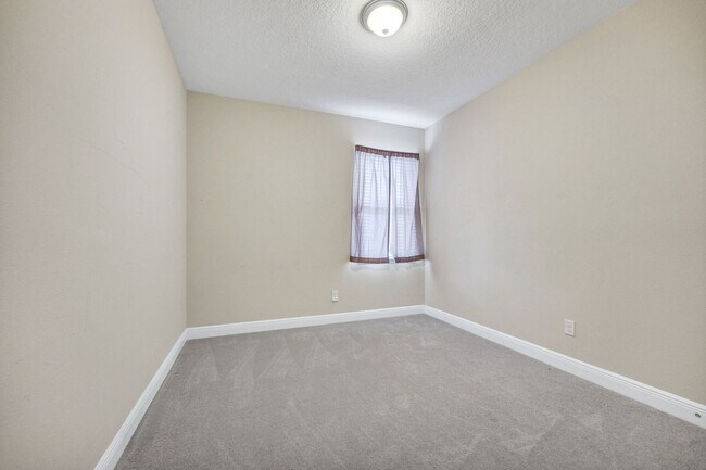 Building Photo - 4512 Linwood Trace Ln