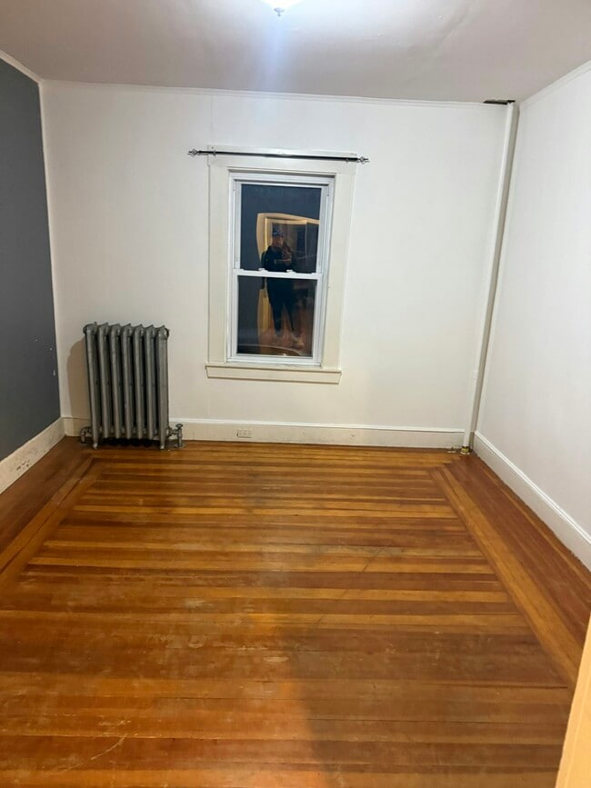 Building Photo - 73 Friend St