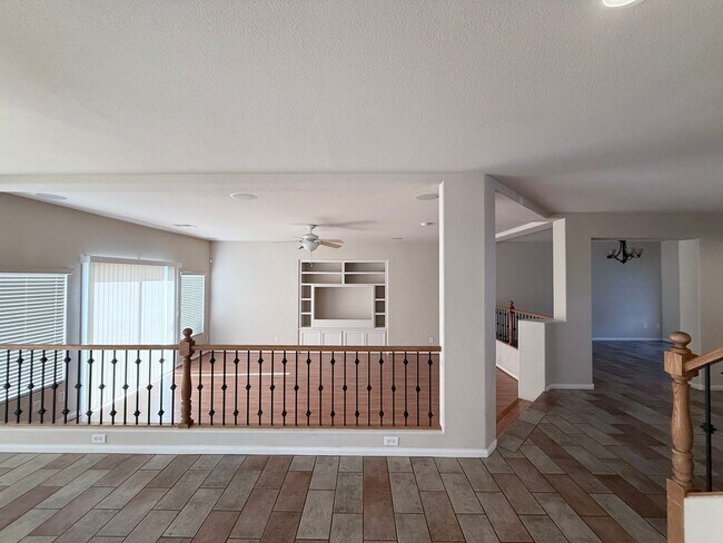 Building Photo - Well-Maintained 2-Story Home with Function...